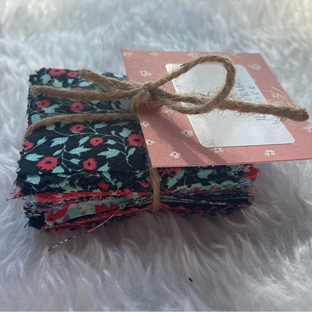 Vintage Floral Mini Charm Pack –